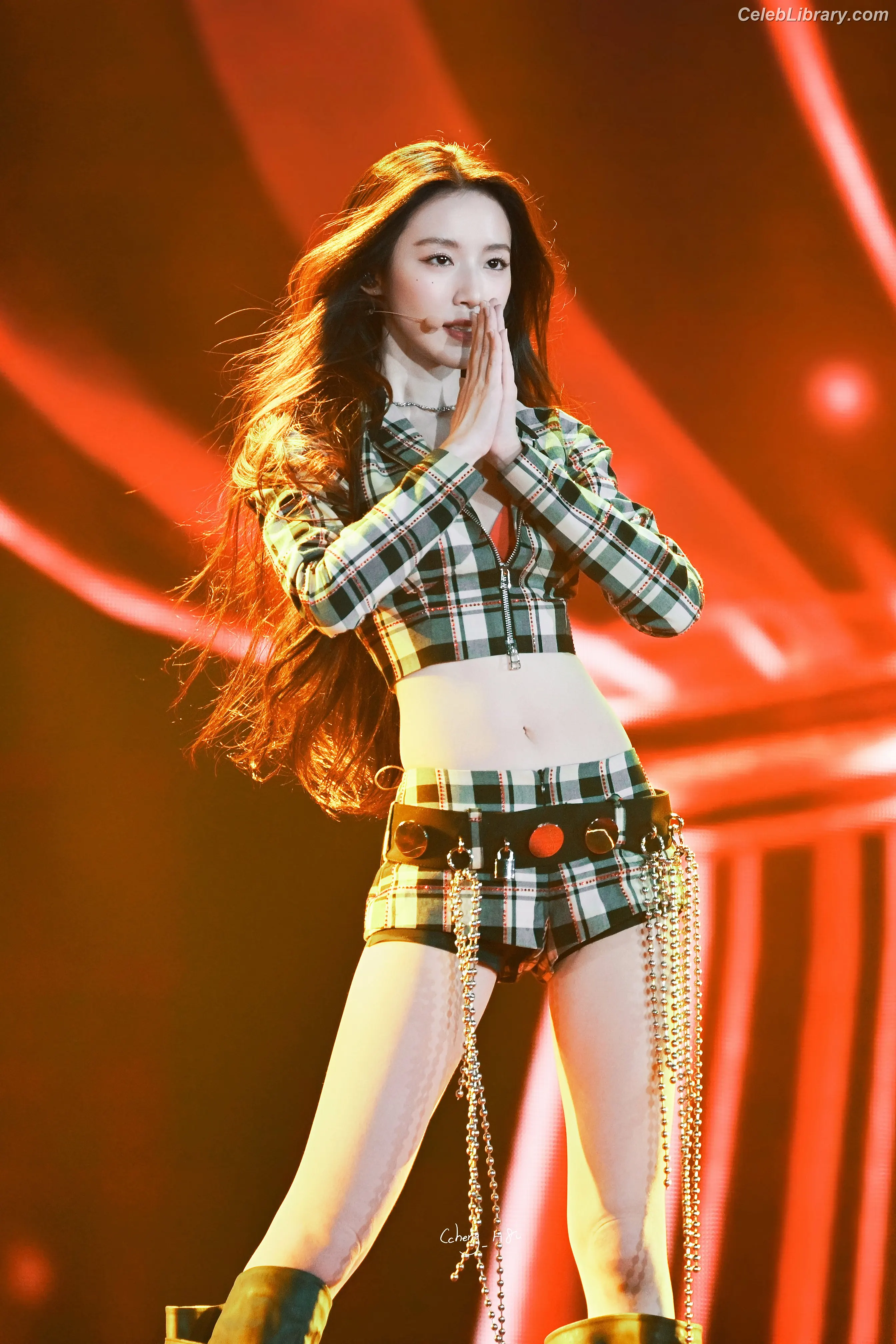 Shuhua (Yeh Shuhua) (G)-IDLE) [i-dle] photo 6 of 114