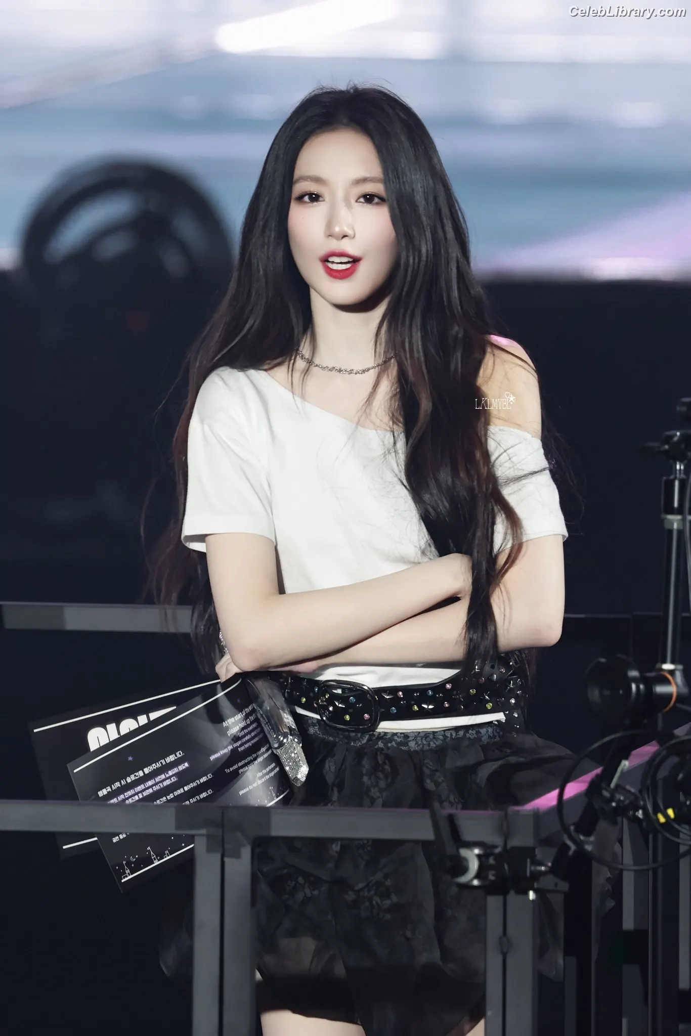Shuhua (Yeh Shuhua) (G)-IDLE) [i-dle] photo 4 of 114