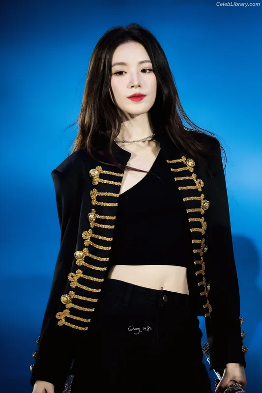 Shuhua (Yeh Shuhua) (G)-IDLE) [i-dle] photo 17 of 115