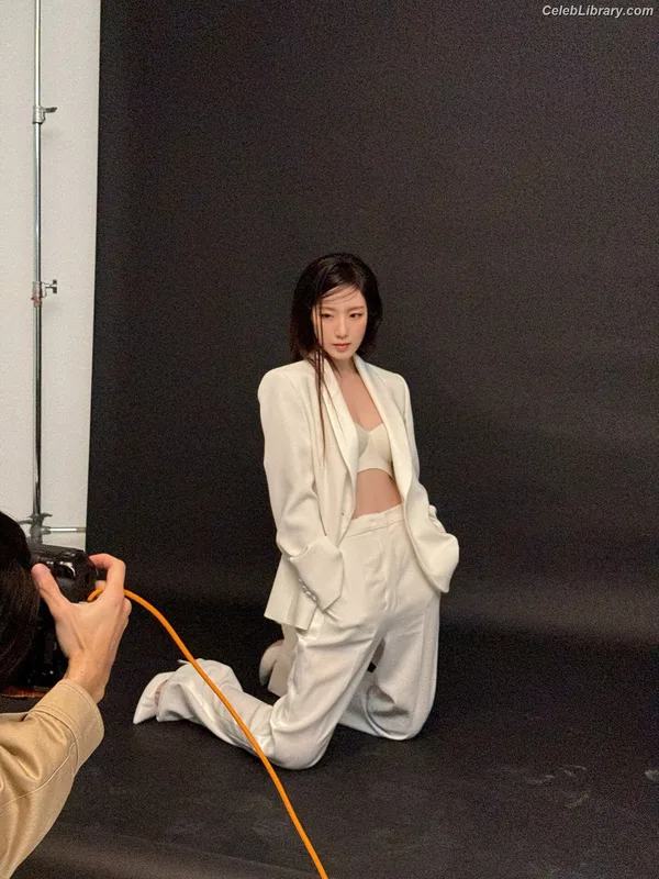 Shuhua (Yeh Shuhua) (G)-IDLE) [i-dle] photo 20 of 115
