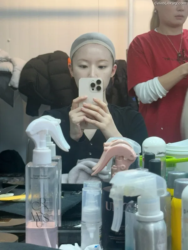 Shuhua (Yeh Shuhua) (G)-IDLE) [i-dle] photo 7 of 115