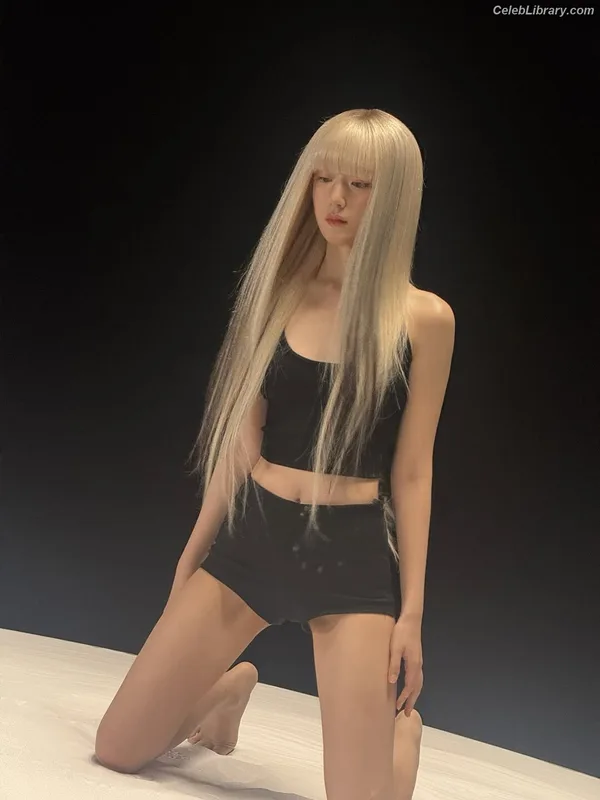Shuhua (Yeh Shuhua) (G)-IDLE) [i-dle] photo 9 of 115
