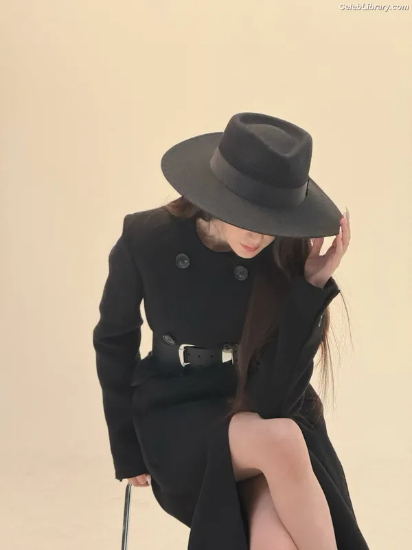 Shuhua (Yeh Shuhua) (G)-IDLE) [i-dle] photo 23 of 115