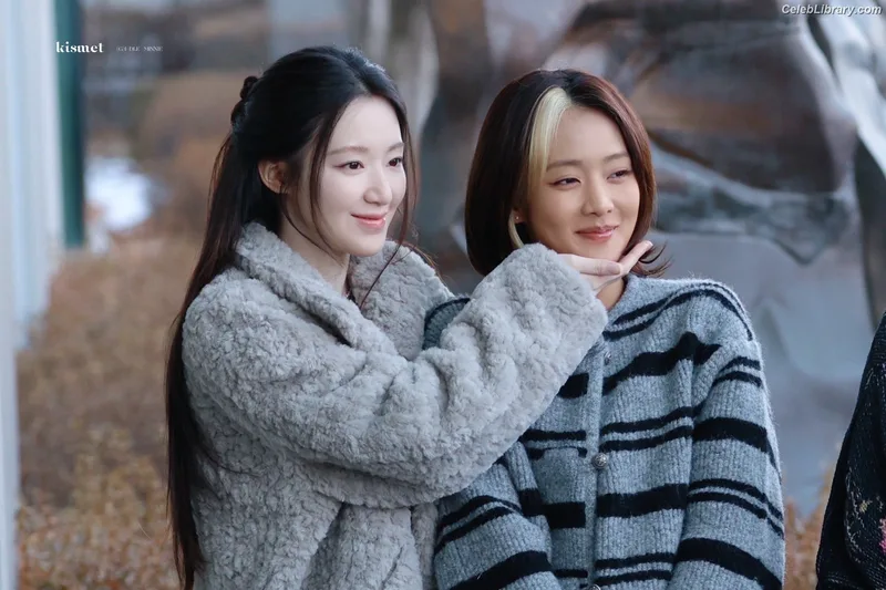 Shuhua (Yeh Shuhua) (G)-IDLE) [i-dle] photo 7 of 115