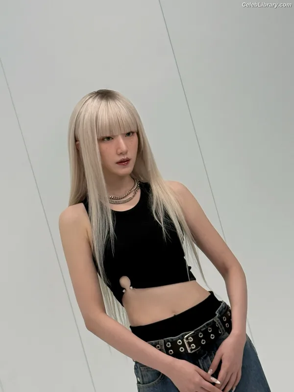 Shuhua (Yeh Shuhua) (G)-IDLE) [i-dle] photo 10 of 115