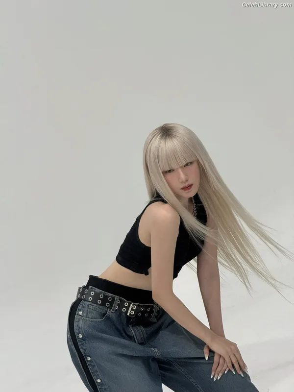 Shuhua (Yeh Shuhua) (G)-IDLE) [i-dle] photo 14 of 115
