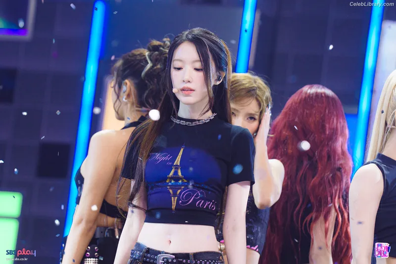 Shuhua (Yeh Shuhua) (G)-IDLE) [i-dle] photo 20 of 115