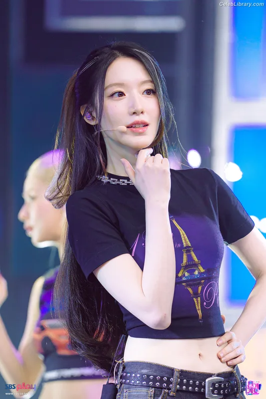 Shuhua (Yeh Shuhua) (G)-IDLE) [i-dle] photo 21 of 115