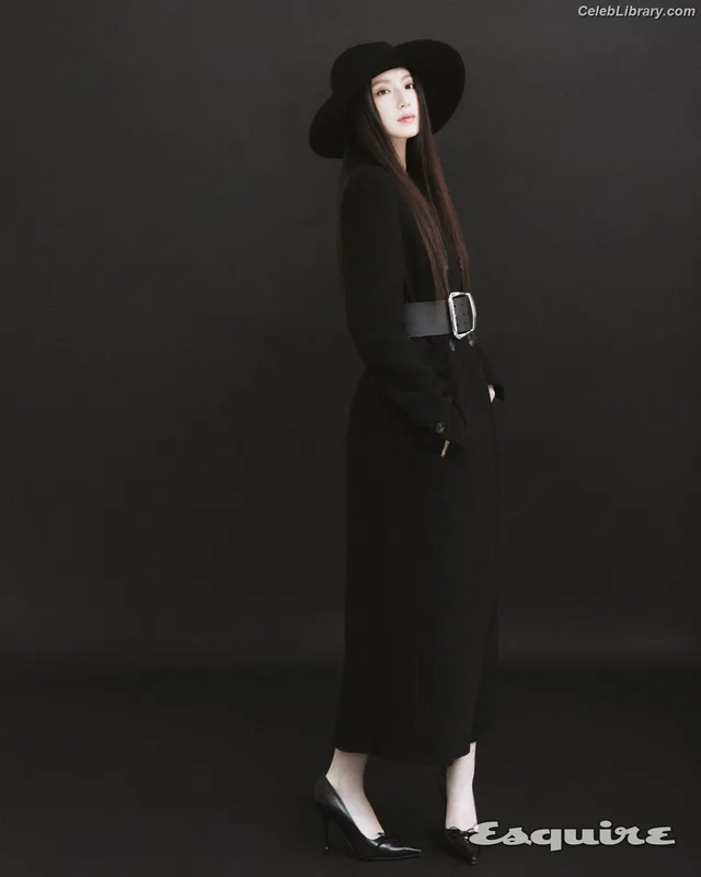 Shuhua (Yeh Shuhua) (G)-IDLE) [i-dle] photo 9 of 115