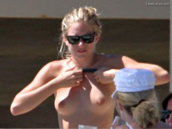 Sienna Miller photo 20 of 89