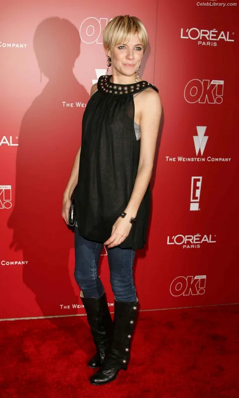 Sienna Miller photo 11 of 89