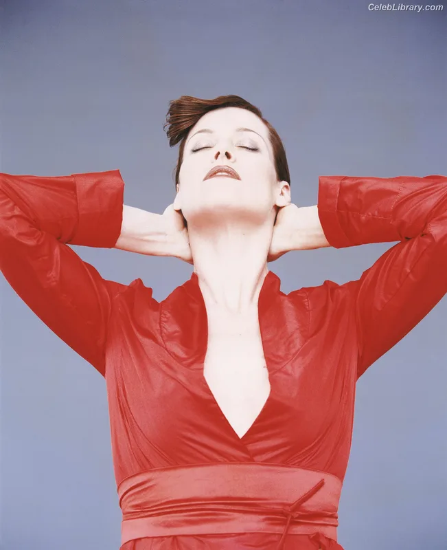 Sigourney Weaver photo 3 of 68