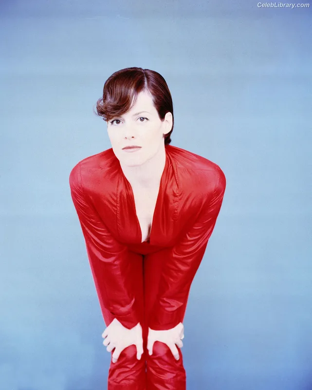 Sigourney Weaver photo 22 of 68