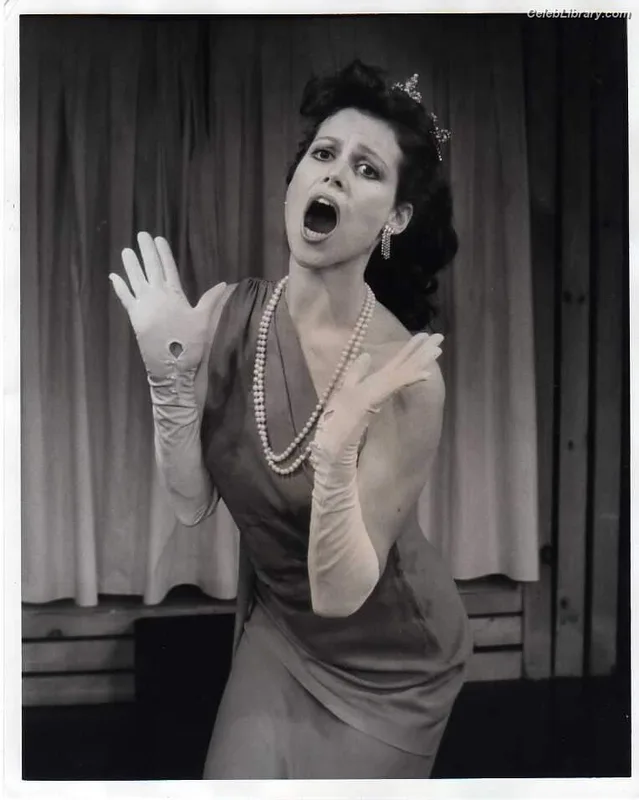 Sigourney Weaver photo 19 of 68
