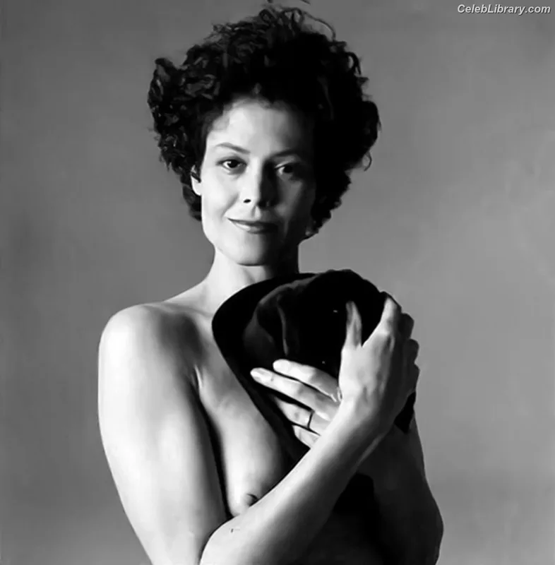 Sigourney Weaver photo 7 of 68
