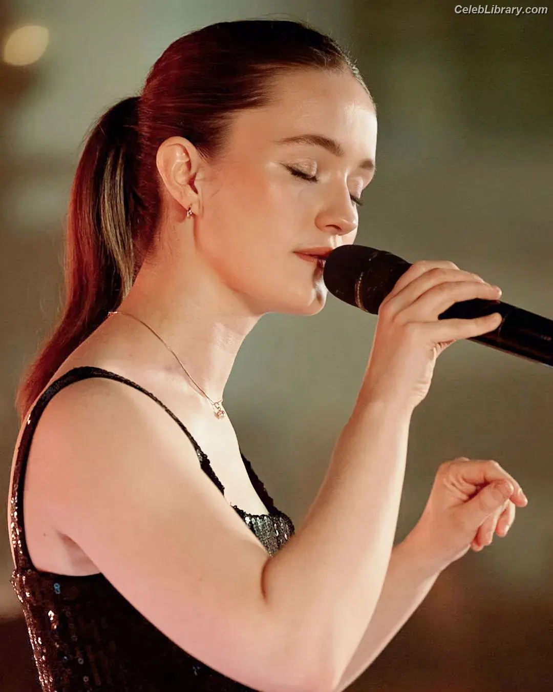 Sigrid Solbakk Raabe photo 13 of 616