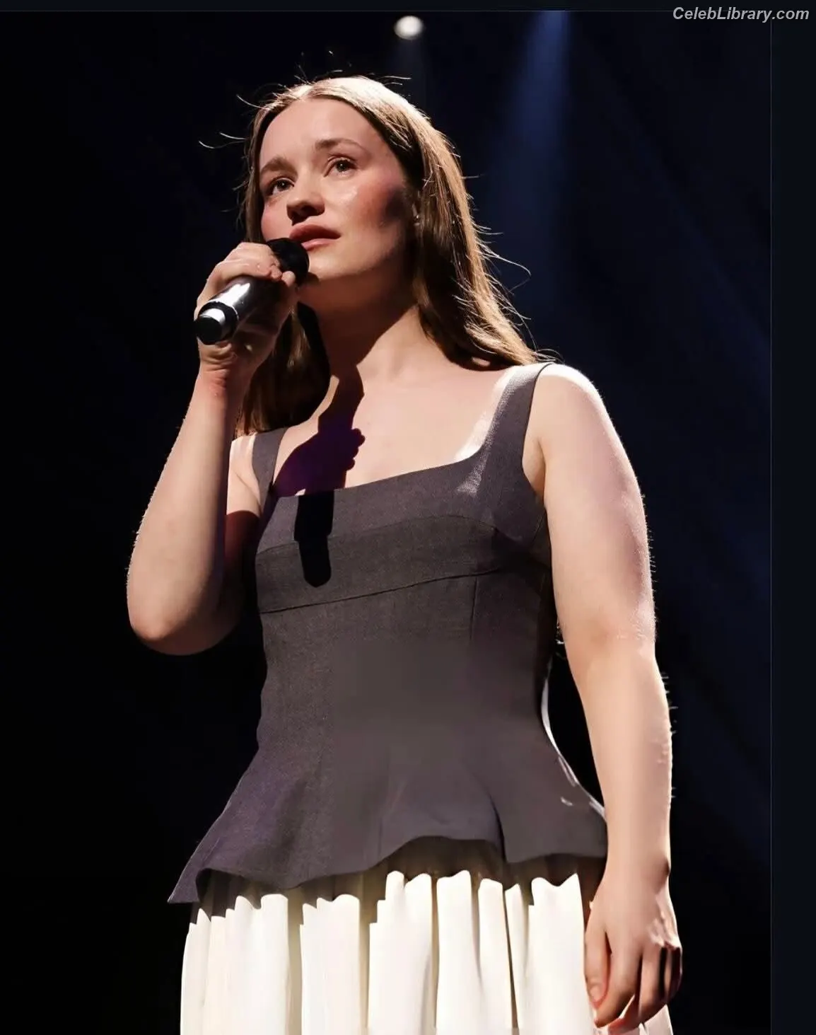 Sigrid Solbakk Raabe photo 17 of 616