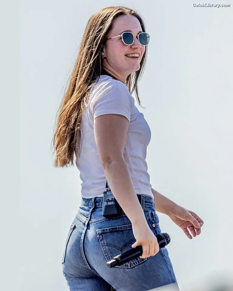 Sigrid Solbakk Raabe photo 21 of 616