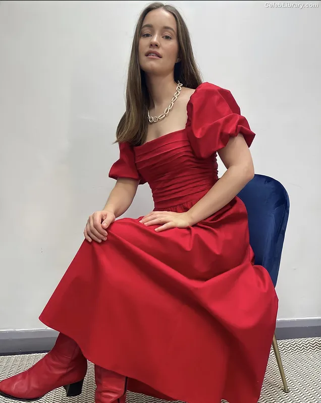 Sigrid Solbakk Raabe photo 6 of 599