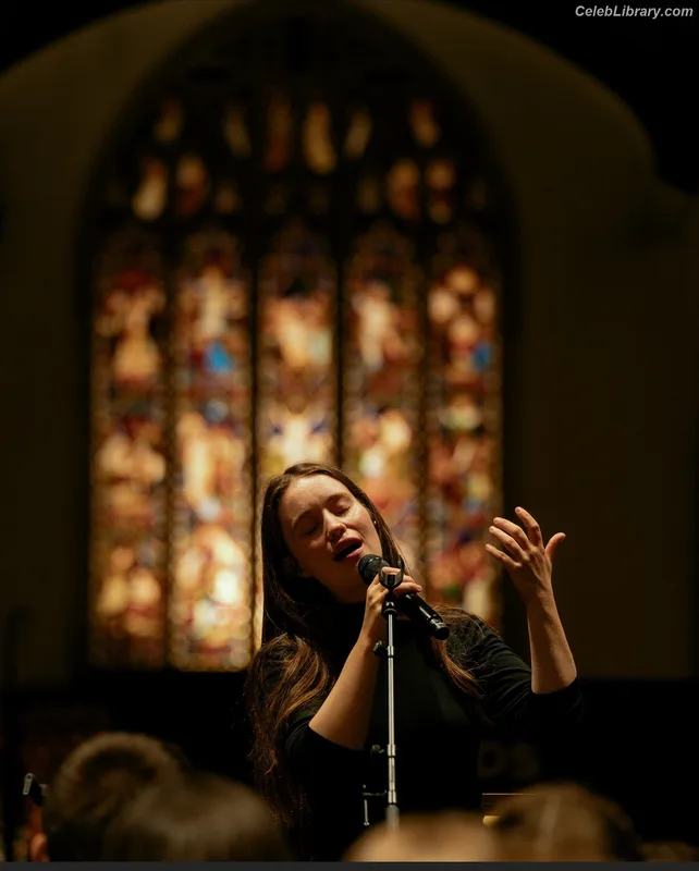 Sigrid Solbakk Raabe photo 14 of 599
