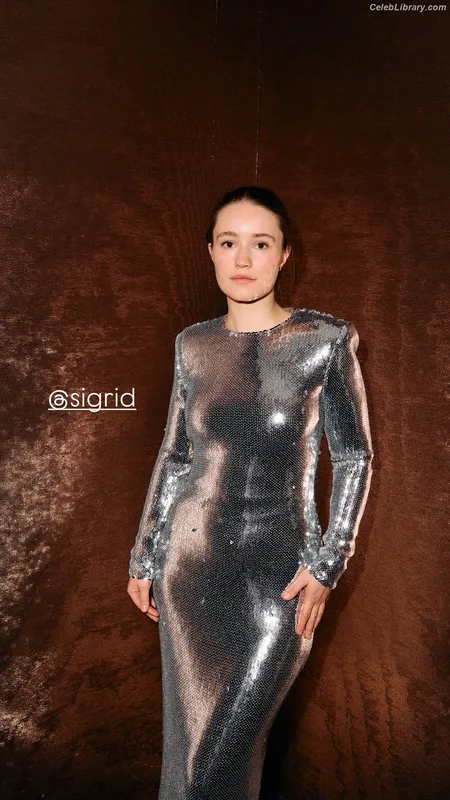 Sigrid Solbakk Raabe photo 18 of 599