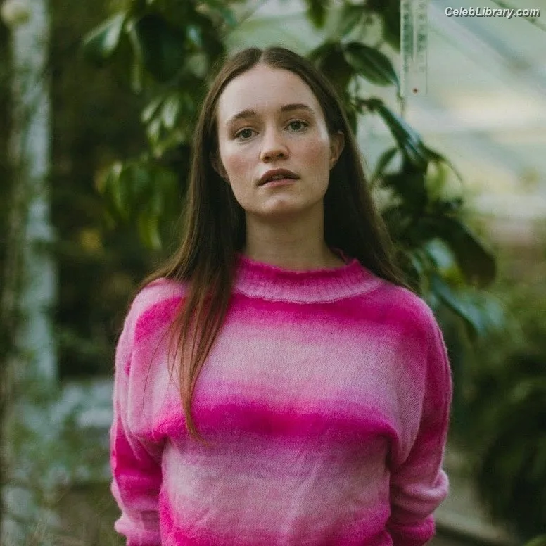 Sigrid Solbakk Raabe photo 8 of 599