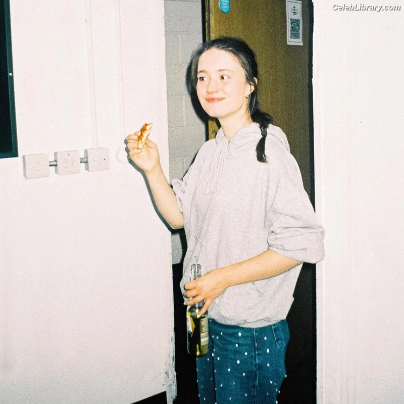 Sigrid Solbakk Raabe photo 12 of 599