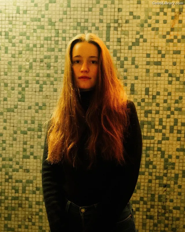 Sigrid Solbakk Raabe photo 4 of 599
