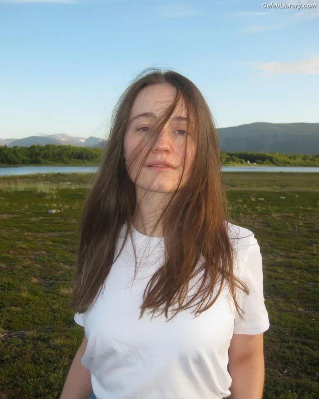 Sigrid Solbakk Raabe photo 17 of 599