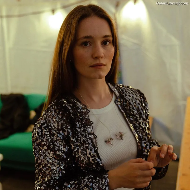 Sigrid Solbakk Raabe photo 23 of 599