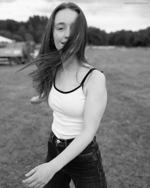 Sigrid Solbakk Raabe photo 17 of 599