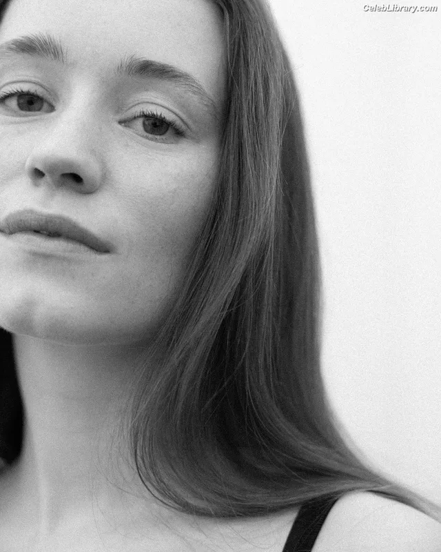 Sigrid Solbakk Raabe photo 7 of 599