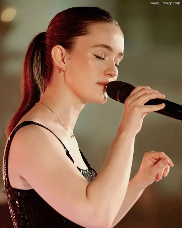 Sigrid Solbakk Raabe photo 12 of 599