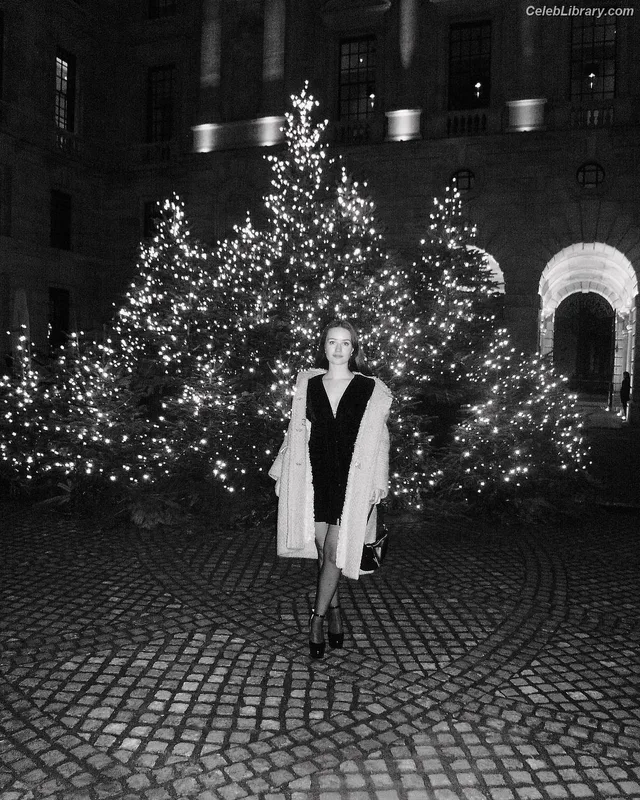 Sigrid Solbakk Raabe photo 17 of 599