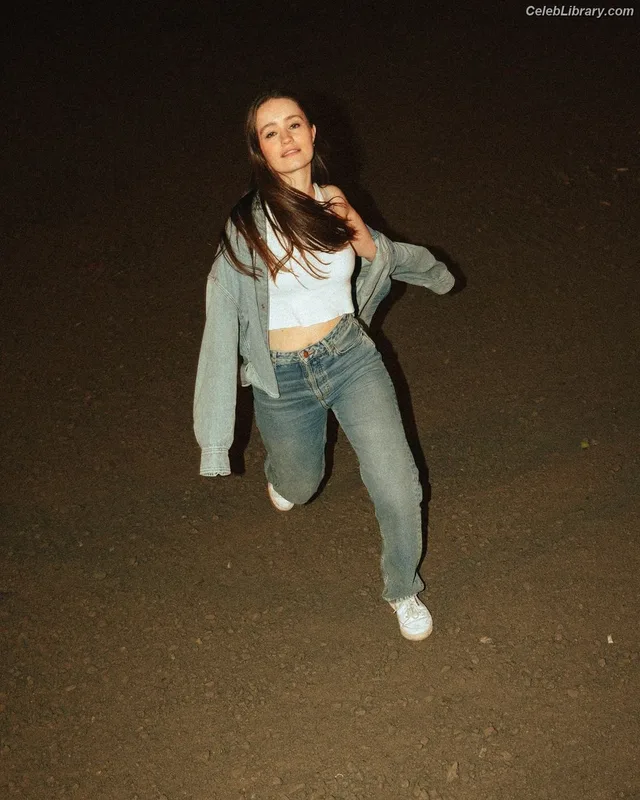 Sigrid Solbakk Raabe photo 10 of 599