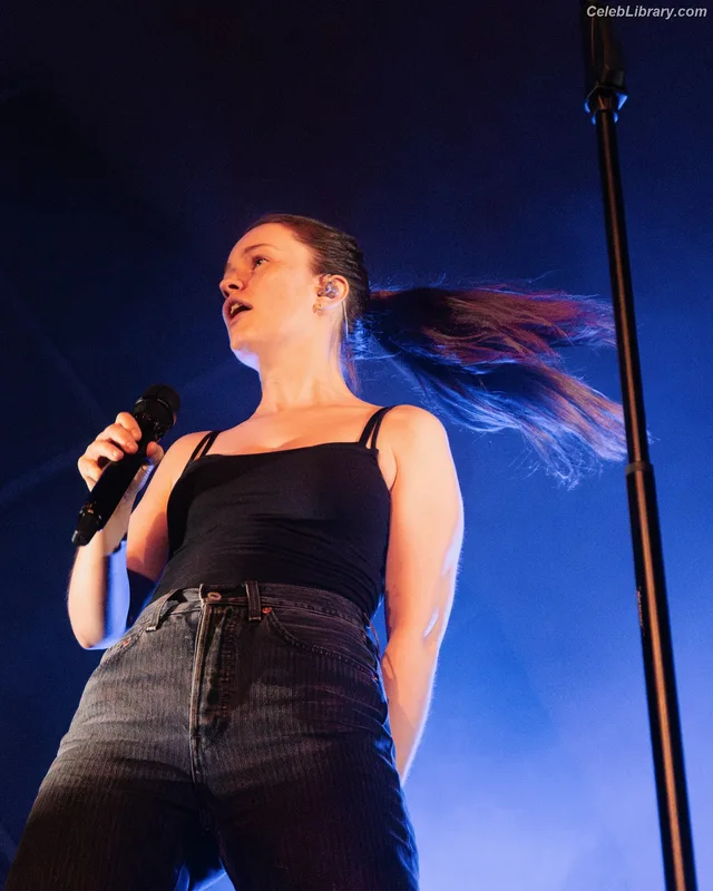 Sigrid Solbakk Raabe photo 10 of 599