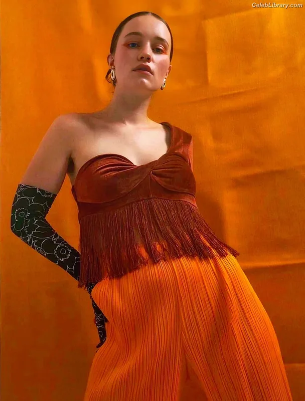 Sigrid Solbakk Raabe photo 2 of 599