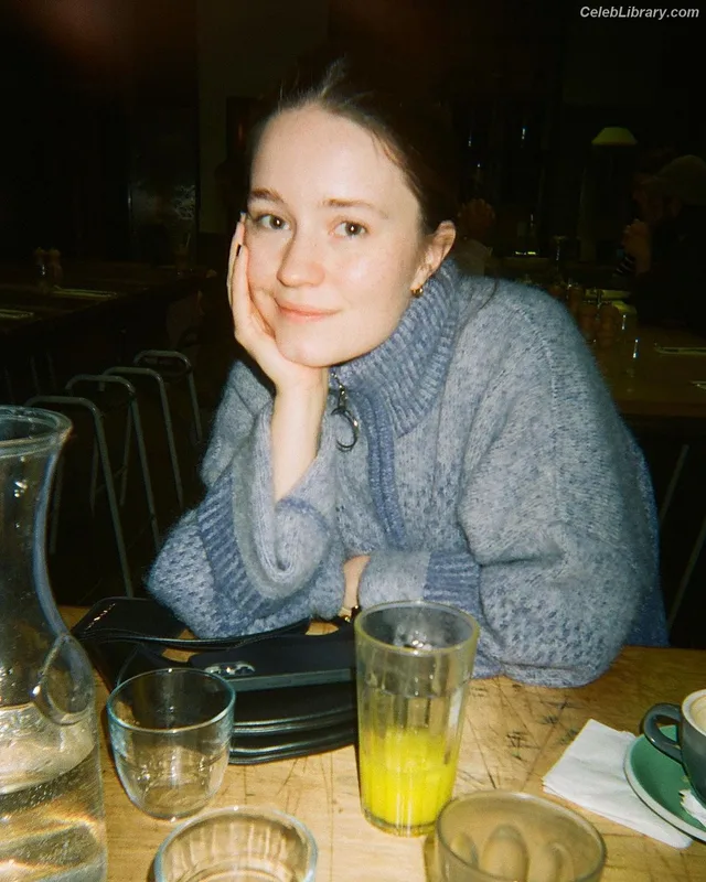 Sigrid Solbakk Raabe photo 10 of 599