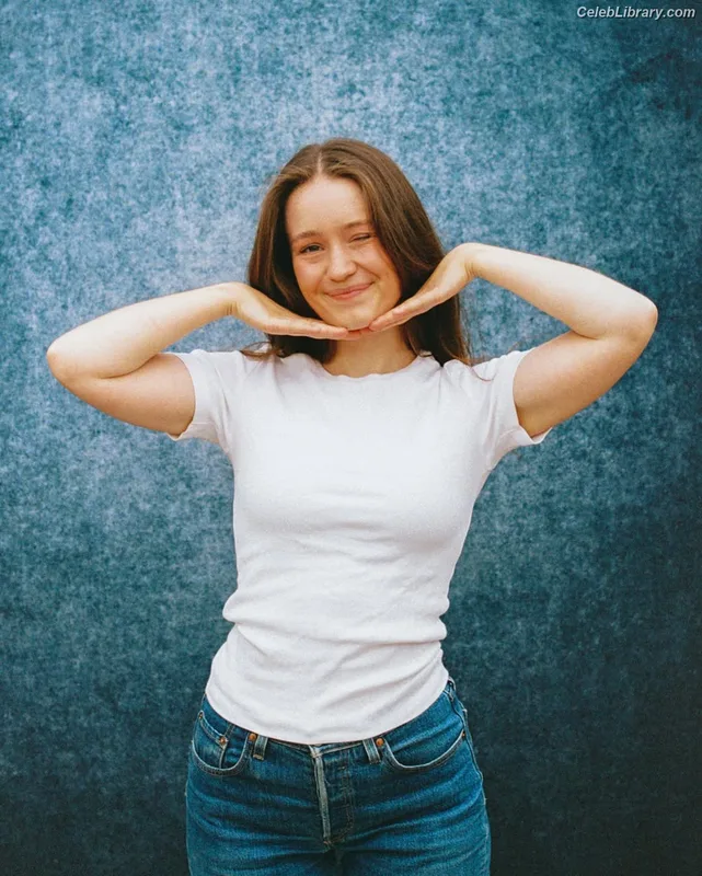 Sigrid Solbakk Raabe photo 14 of 599