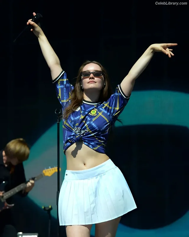Sigrid Solbakk Raabe photo 1 of 599
