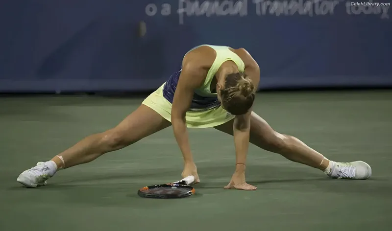 Simona Halep photo 5 of 114