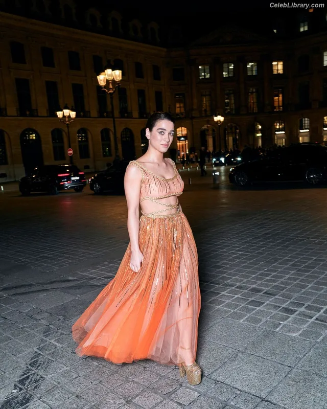 Simona Tabasco photo 10 of 73