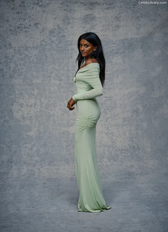 Simone Ashley photo 14 of 418