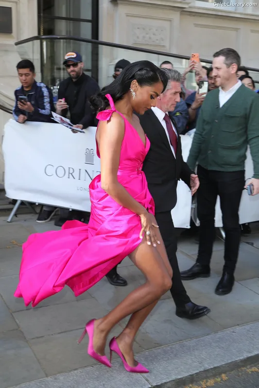 Simone Ashley photo 16 of 418