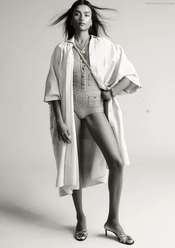 Simone Ashley photo 2 of 418