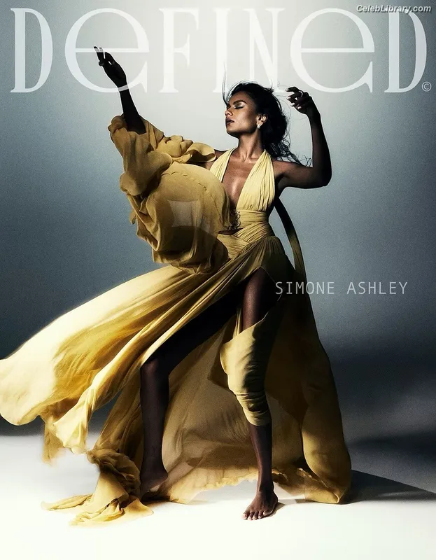Simone Ashley photo 6 of 418