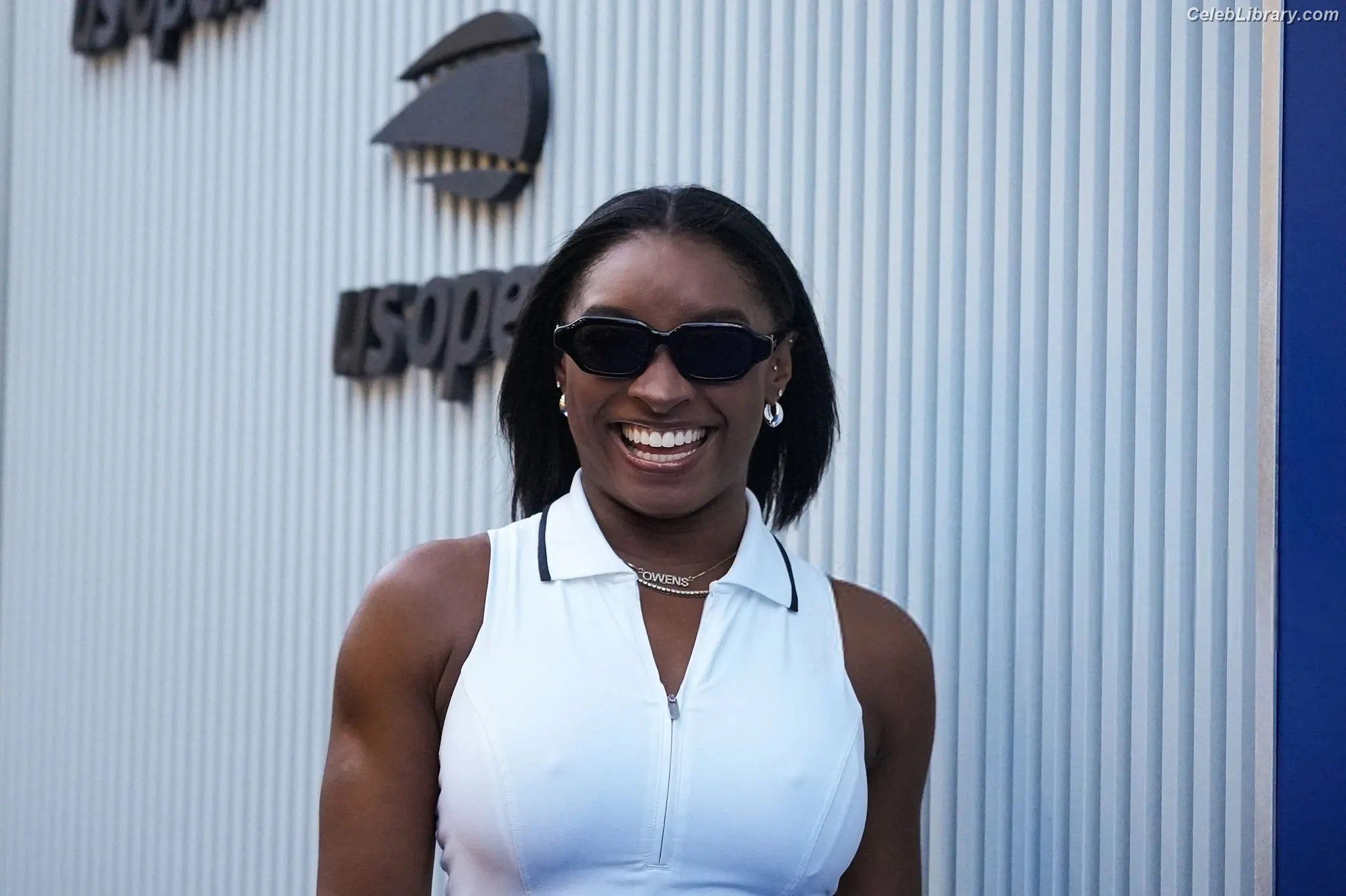 Simone Biles photo 6 of 259