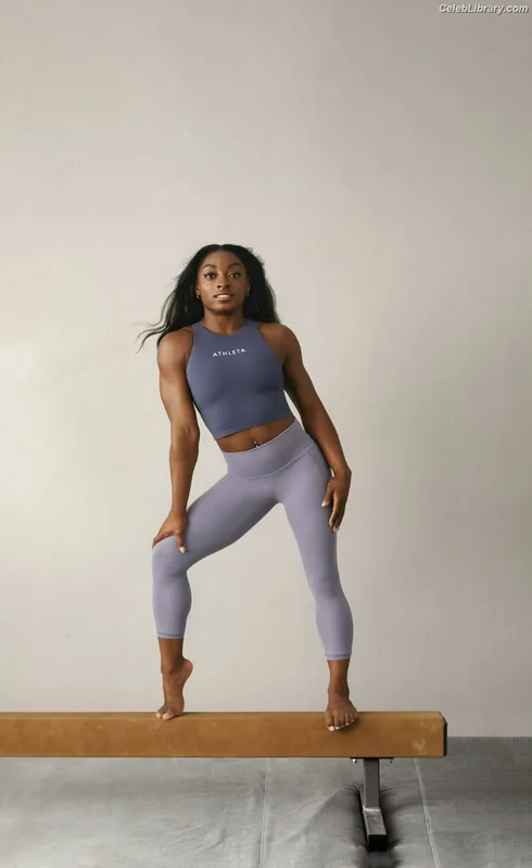 Simone Biles photo 19 of 260