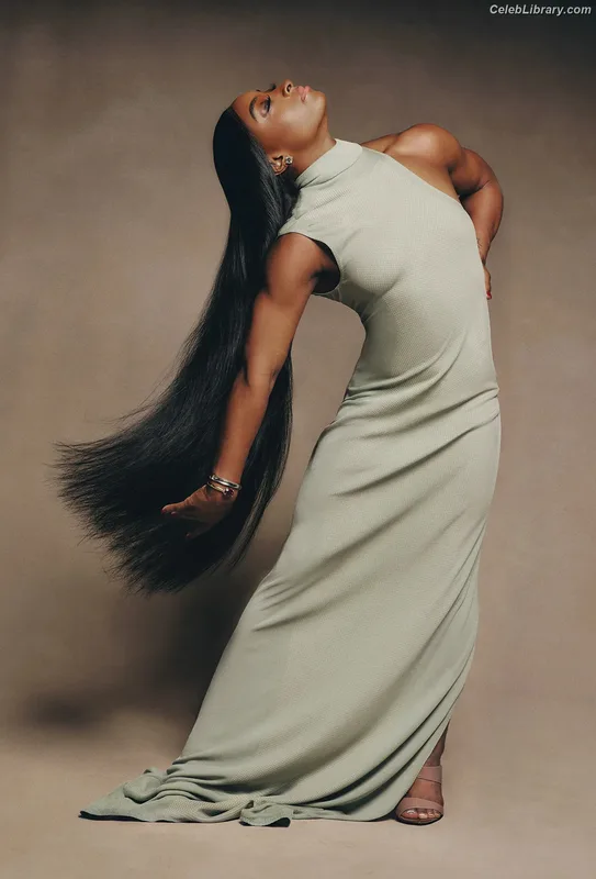 Simone Biles photo 14 of 260