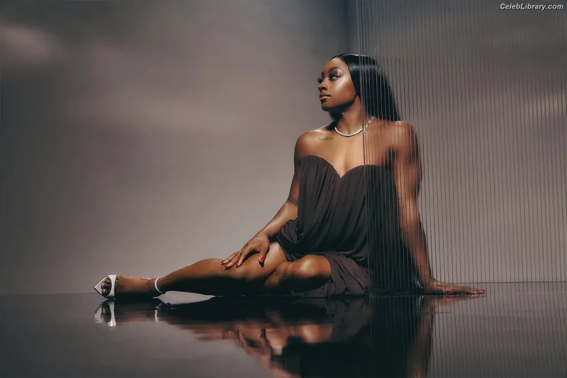 Simone Biles photo 16 of 260